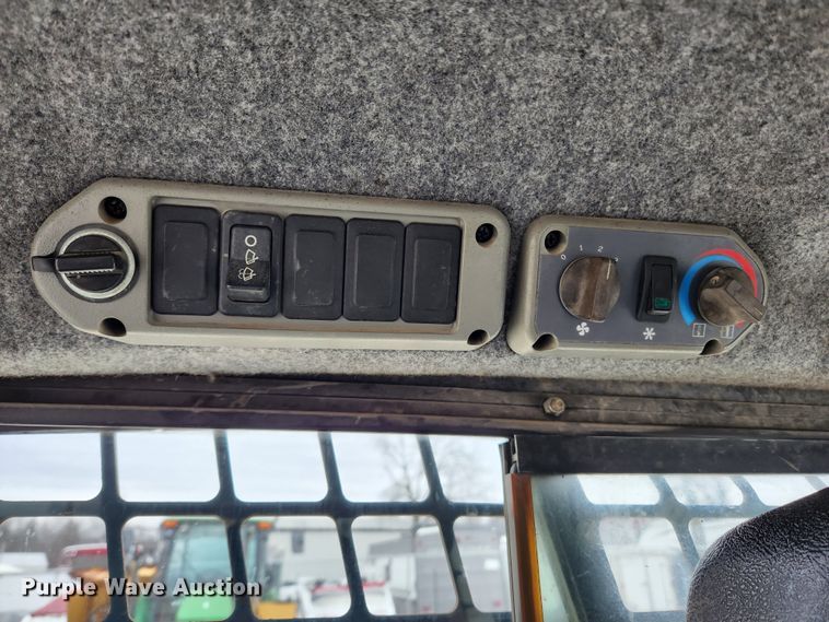 image for item KT9368 2008 Bobcat T250  skid steer loader