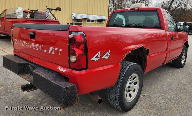 image for item KT9374 2005 Chevrolet Silverado 1500  pickup truck