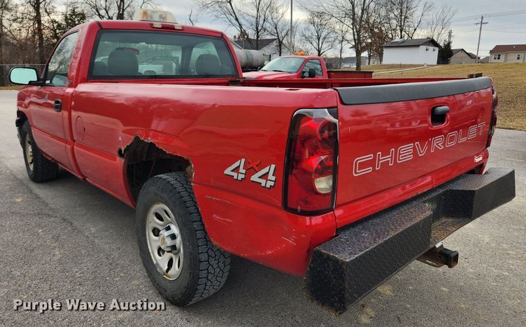 image for item KT9374 2005 Chevrolet Silverado 1500  pickup truck