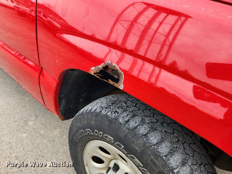 image for item KT9374 2005 Chevrolet Silverado 1500  pickup truck