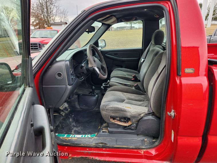 image for item KT9374 2005 Chevrolet Silverado 1500  pickup truck