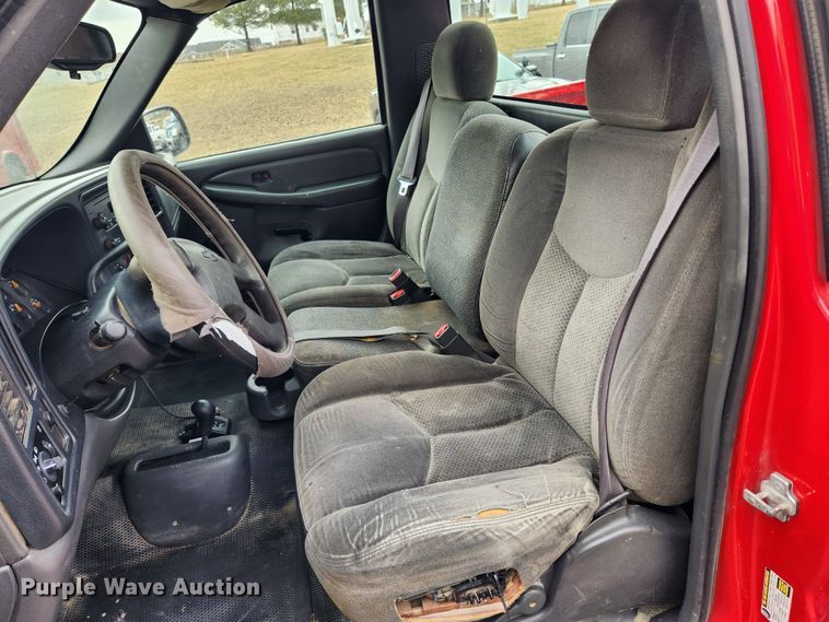 image for item KT9374 2005 Chevrolet Silverado 1500  pickup truck