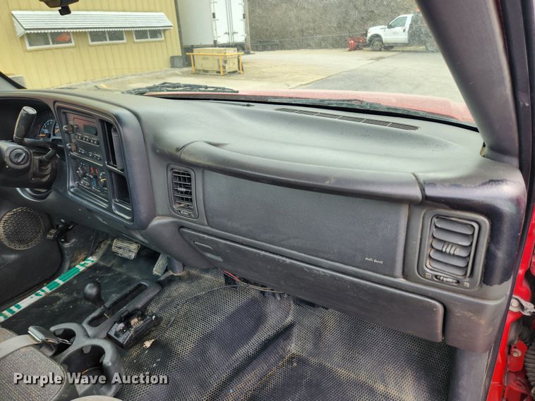 image for item KT9374 2005 Chevrolet Silverado 1500  pickup truck