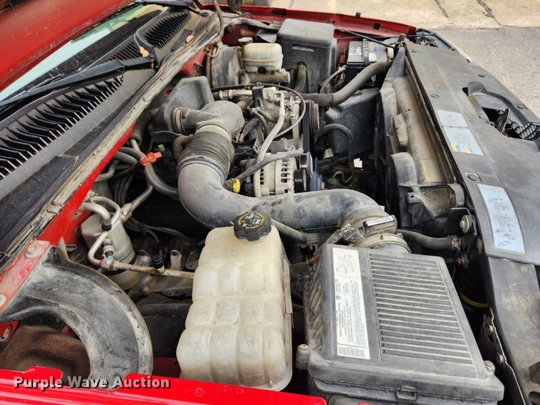 image for item KT9374 2005 Chevrolet Silverado 1500  pickup truck