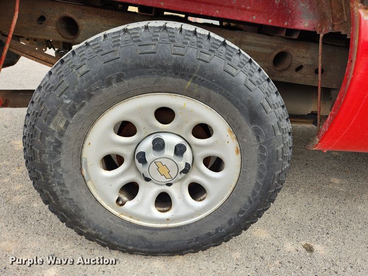 image for item KT9374 2005 Chevrolet Silverado 1500  pickup truck