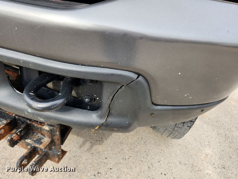 image for item KT9375 2002 Ford F250 Super Duty XL  utility bed pickup truck