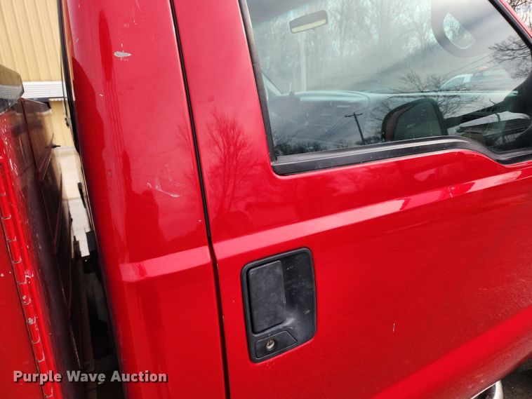 image for item KT9375 2002 Ford F250 Super Duty XL  utility bed pickup truck