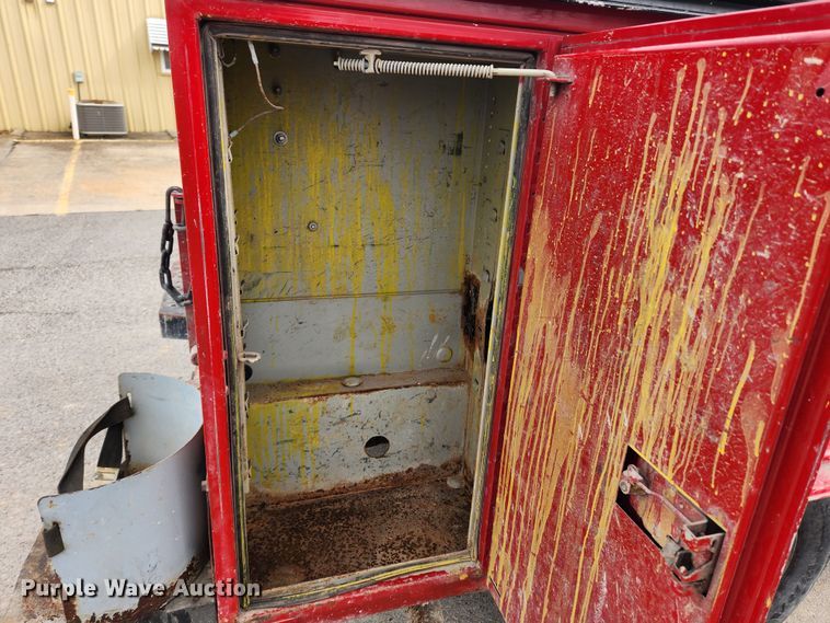 image for item KT9375 2002 Ford F250 Super Duty XL  utility bed pickup truck