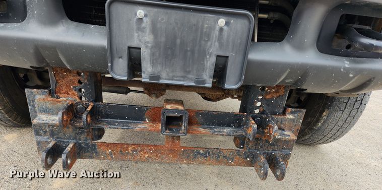 image for item KT9375 2002 Ford F250 Super Duty XL  utility bed pickup truck