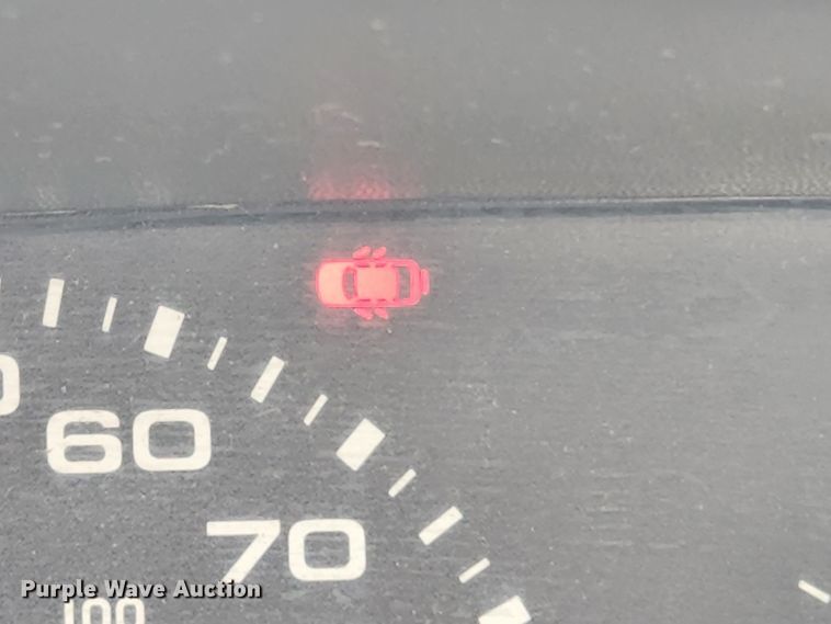 image for item KT9375 2002 Ford F250 Super Duty XL  utility bed pickup truck