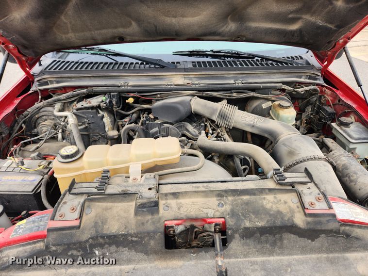 image for item KT9375 2002 Ford F250 Super Duty XL  utility bed pickup truck