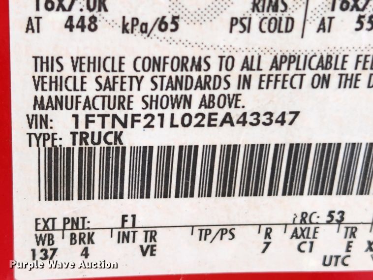 image for item KT9375 2002 Ford F250 Super Duty XL  utility bed pickup truck