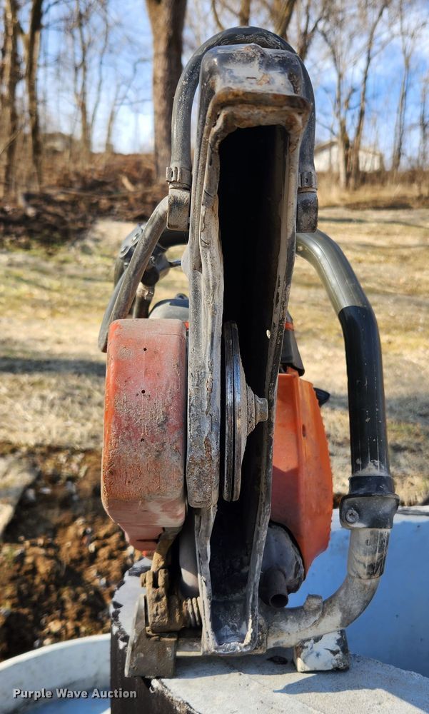 image for item KT9379 Husqvarna X-Torq K760  cut-off saw