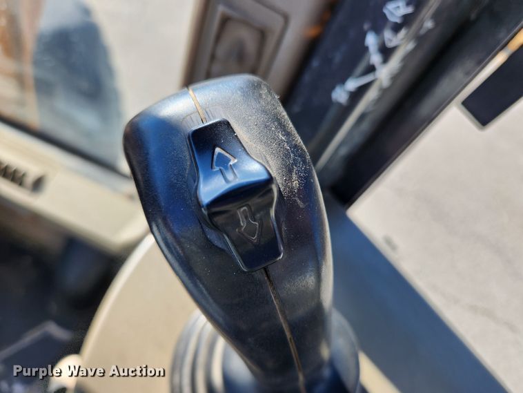 image for item KT9420 2005 Case 721D XT  wheel loader