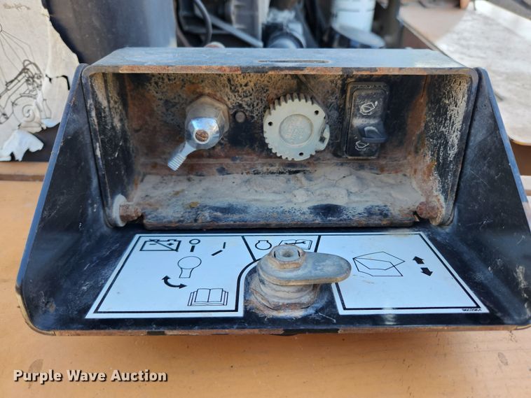 image for item KT9420 2005 Case 721D XT  wheel loader