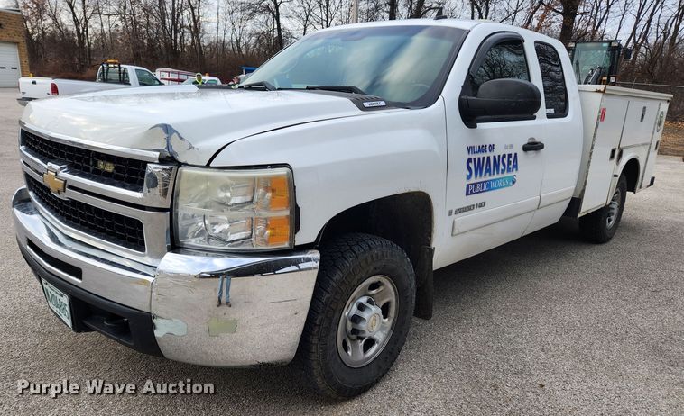 image for item KT9421 2008 Chevrolet Silverado 2500HD  Ext. Cab utility bed pickup truck