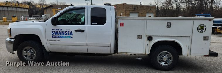 image for item KT9421 2008 Chevrolet Silverado 2500HD  Ext. Cab utility bed pickup truck