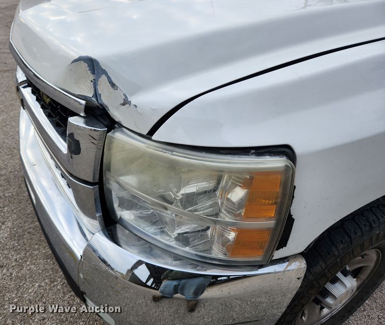 image for item KT9421 2008 Chevrolet Silverado 2500HD  Ext. Cab utility bed pickup truck