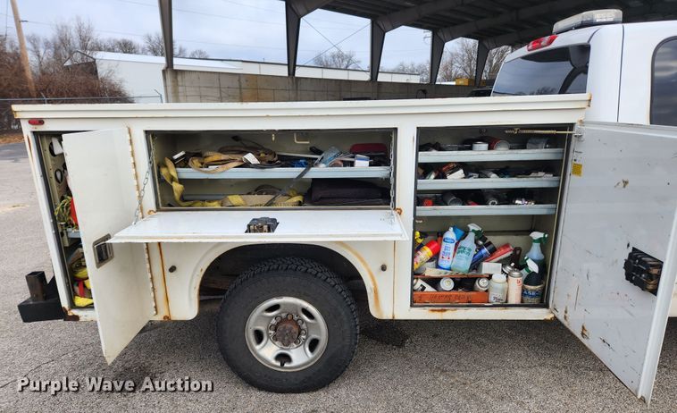 image for item KT9421 2008 Chevrolet Silverado 2500HD  Ext. Cab utility bed pickup truck