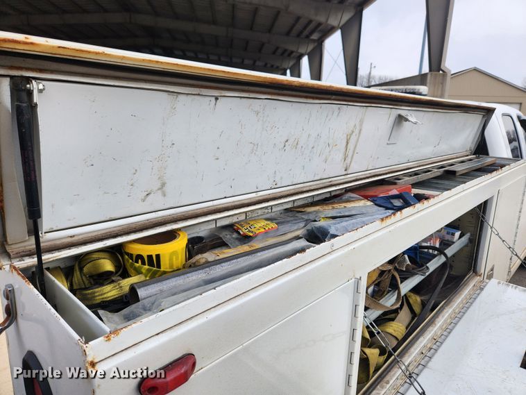 image for item KT9421 2008 Chevrolet Silverado 2500HD  Ext. Cab utility bed pickup truck