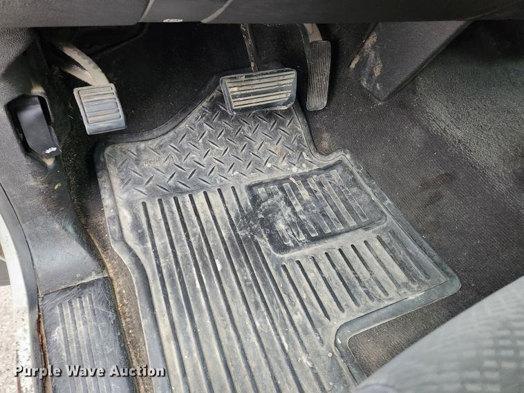 image for item KT9421 2008 Chevrolet Silverado 2500HD  Ext. Cab utility bed pickup truck