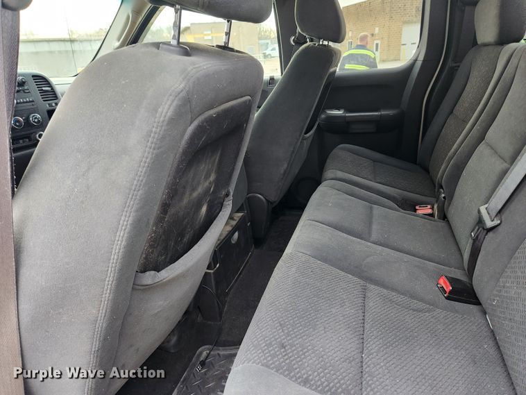 image for item KT9421 2008 Chevrolet Silverado 2500HD  Ext. Cab utility bed pickup truck