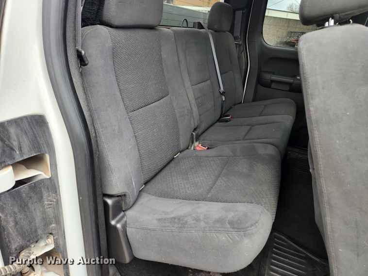 image for item KT9421 2008 Chevrolet Silverado 2500HD  Ext. Cab utility bed pickup truck