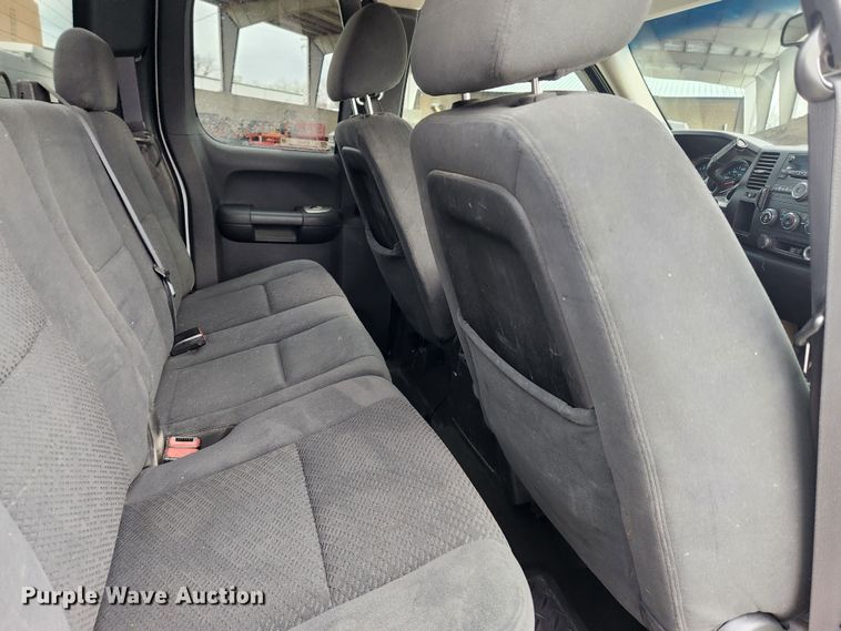 image for item KT9421 2008 Chevrolet Silverado 2500HD  Ext. Cab utility bed pickup truck