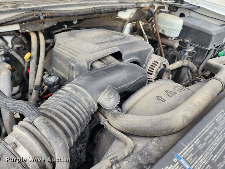 image for item KT9421 2008 Chevrolet Silverado 2500HD  Ext. Cab utility bed pickup truck