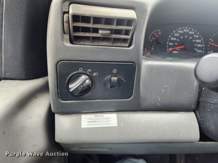 image for item KT9422 2003 Ford F550 Super Duty XL  dump truck