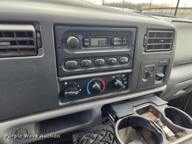 image for item KT9422 2003 Ford F550 Super Duty XL  dump truck