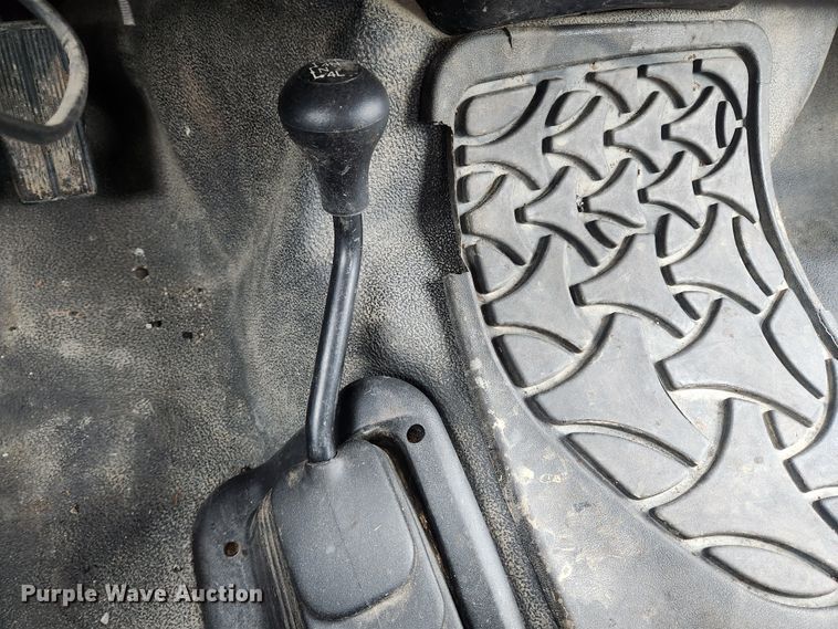 image for item KT9422 2003 Ford F550 Super Duty XL  dump truck