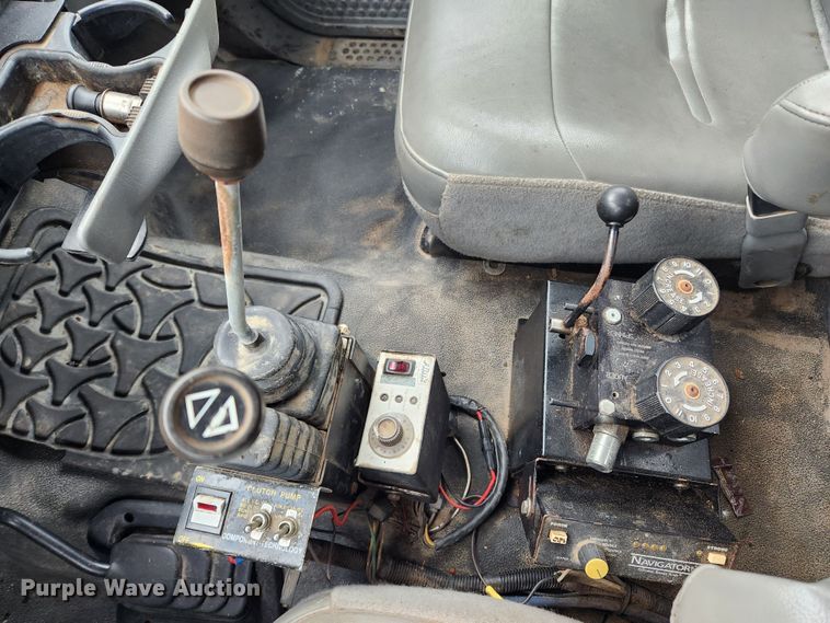 image for item KT9422 2003 Ford F550 Super Duty XL  dump truck