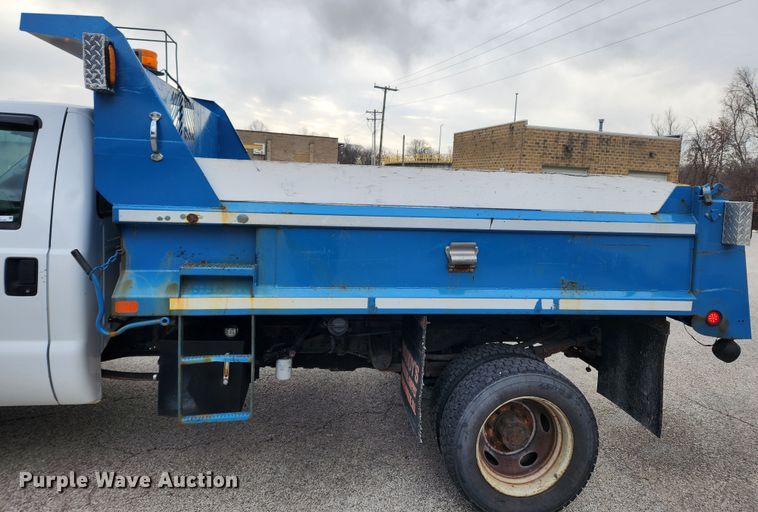 image for item KT9422 2003 Ford F550 Super Duty XL  dump truck