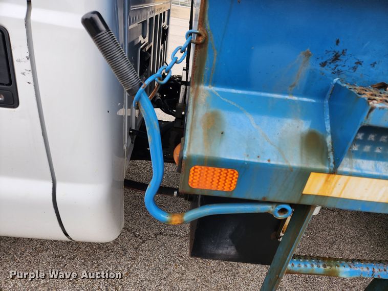 image for item KT9422 2003 Ford F550 Super Duty XL  dump truck