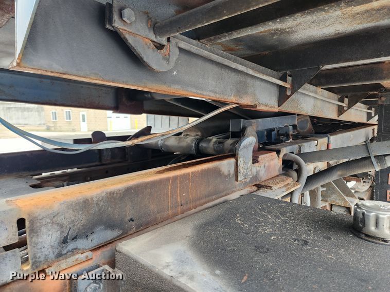 image for item KT9422 2003 Ford F550 Super Duty XL  dump truck