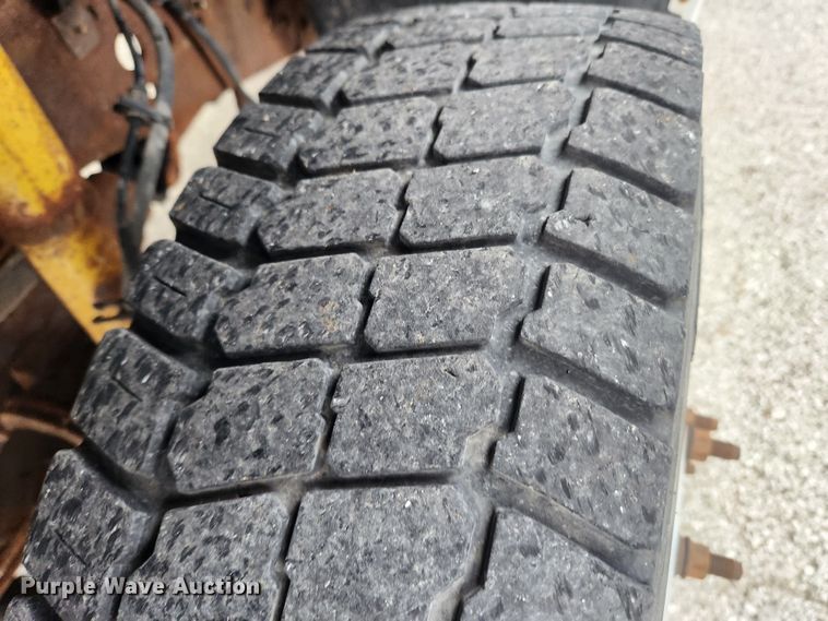 image for item KT9422 2003 Ford F550 Super Duty XL  dump truck