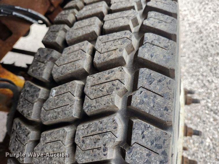 image for item KT9422 2003 Ford F550 Super Duty XL  dump truck