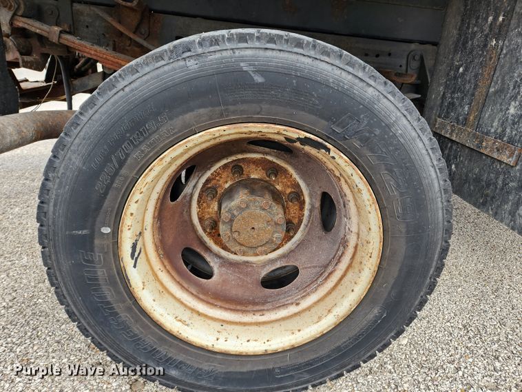 image for item KT9422 2003 Ford F550 Super Duty XL  dump truck