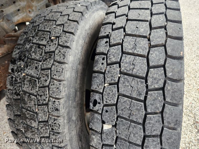 image for item KT9422 2003 Ford F550 Super Duty XL  dump truck