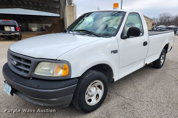 image for item KT9423 2003 Ford F150 XL  pickup truck