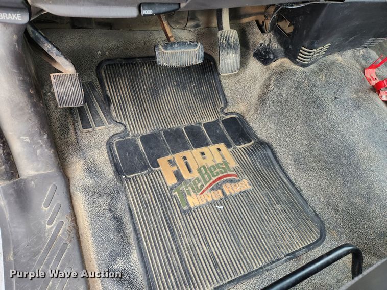 image for item KT9423 2003 Ford F150 XL  pickup truck