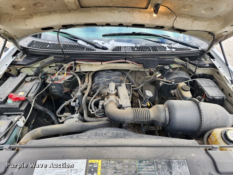 image for item KT9423 2003 Ford F150 XL  pickup truck