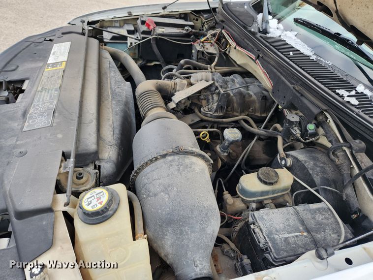 image for item KT9423 2003 Ford F150 XL  pickup truck