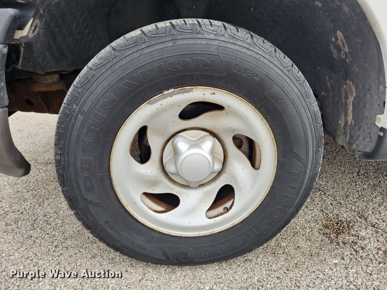 image for item KT9423 2003 Ford F150 XL  pickup truck