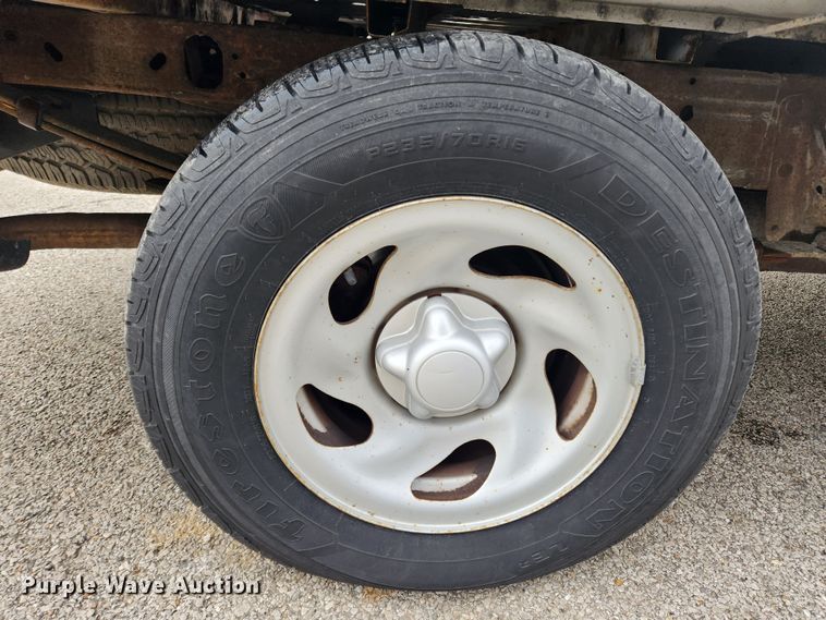 image for item KT9423 2003 Ford F150 XL  pickup truck