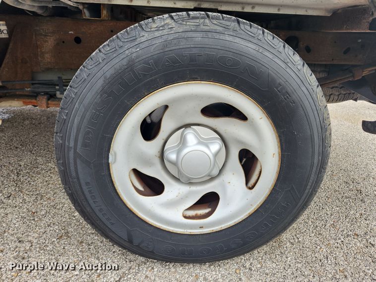 image for item KT9423 2003 Ford F150 XL  pickup truck