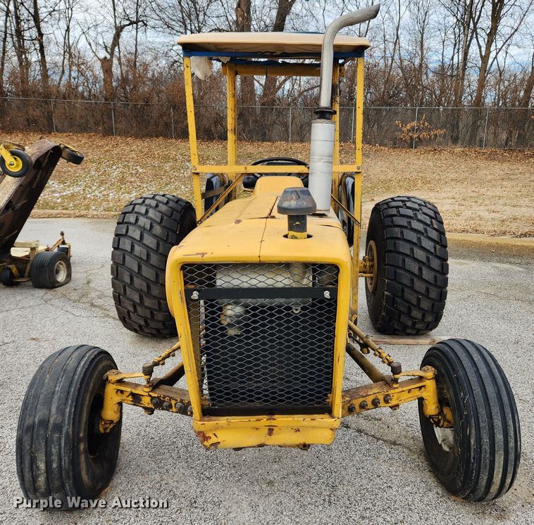 image for item KT9424 Ford 231  tractor