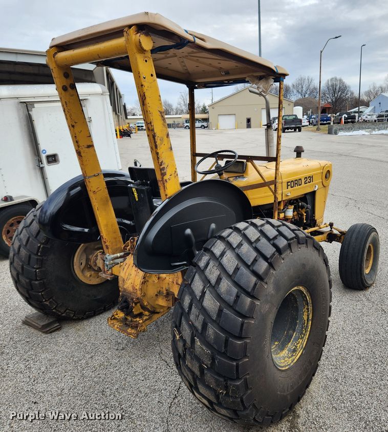 image for item KT9424 Ford 231  tractor
