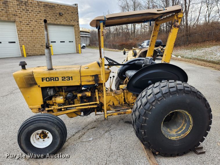 image for item KT9424 Ford 231  tractor